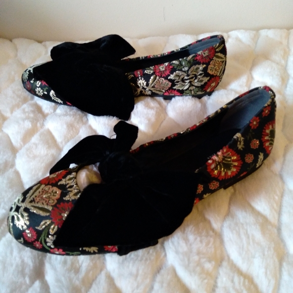 Kenneth Cole Flats - Picture 7 of 7